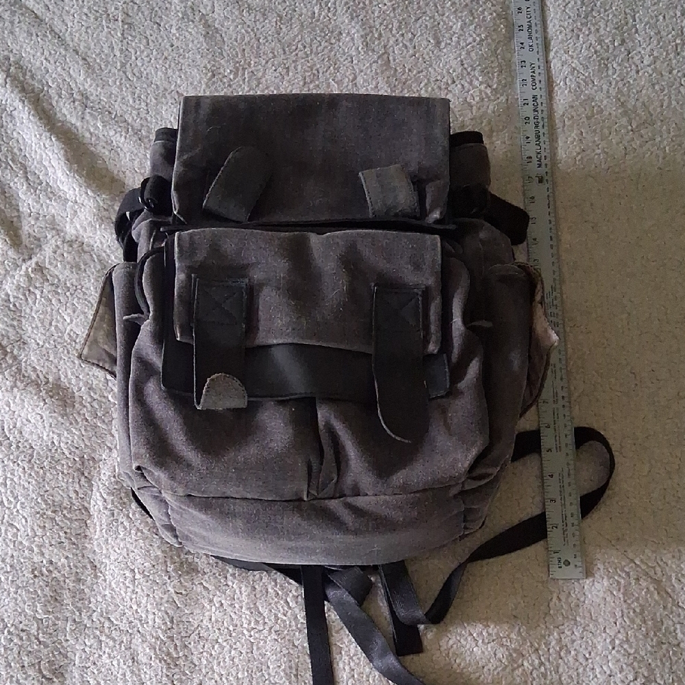 Stylish Gray Canvas Camera  Backpack - Picture 5 of 11
